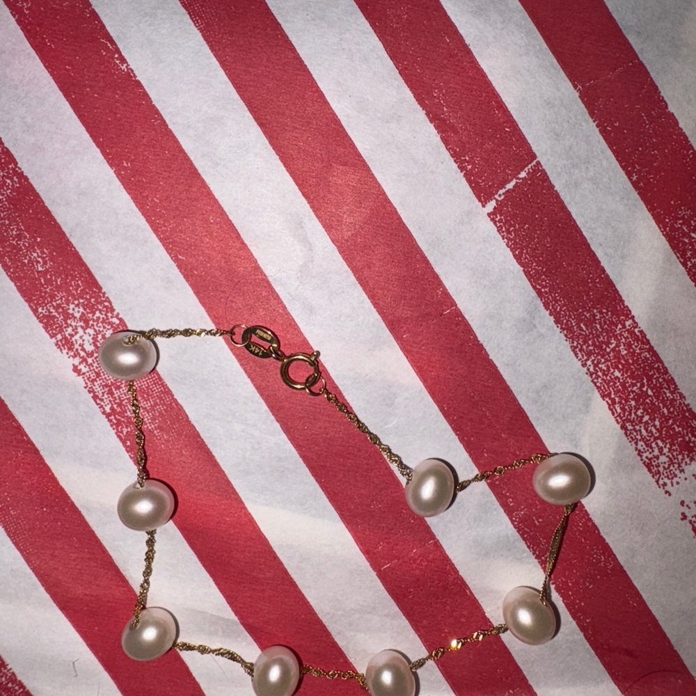 Solid gold pearl bracelet